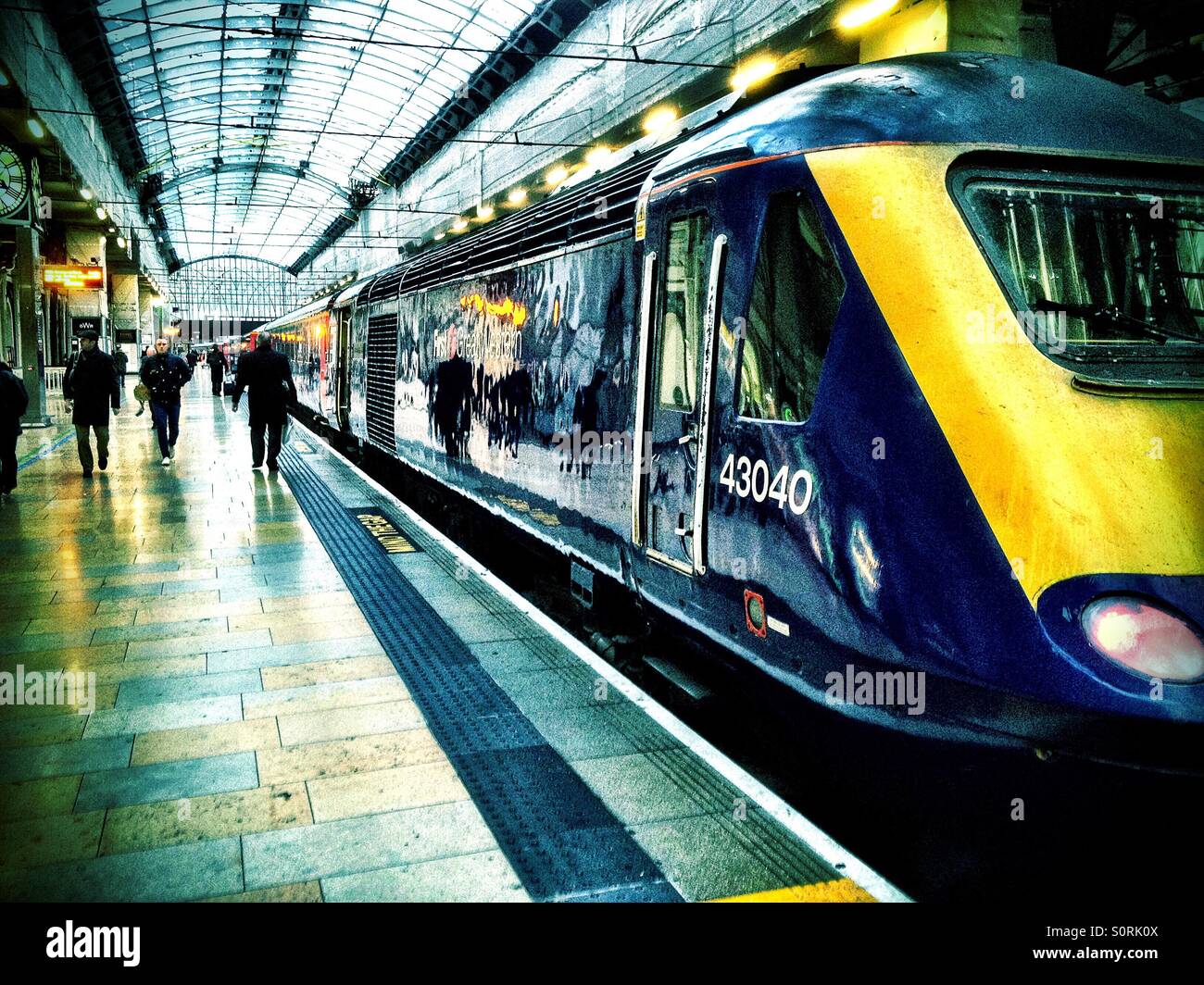 First Great Western Zug wartet am Bahnhof Paddington. Stockfoto
