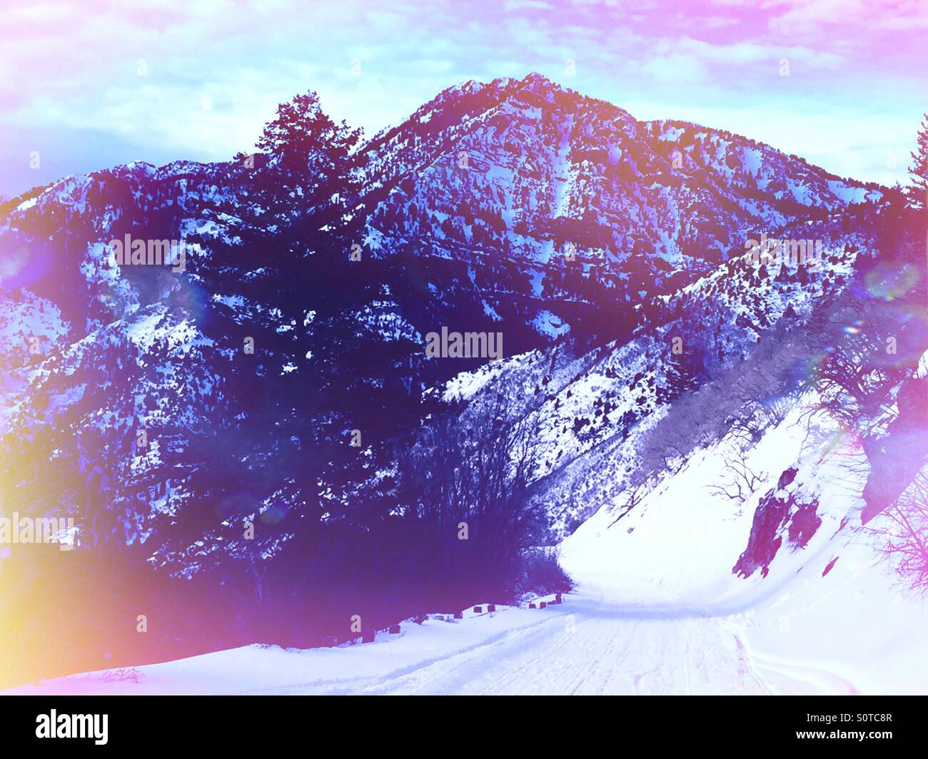 Ein Winter-Szene in Utah mit Jahrgang aussehende lichtdicht. Stockfoto
