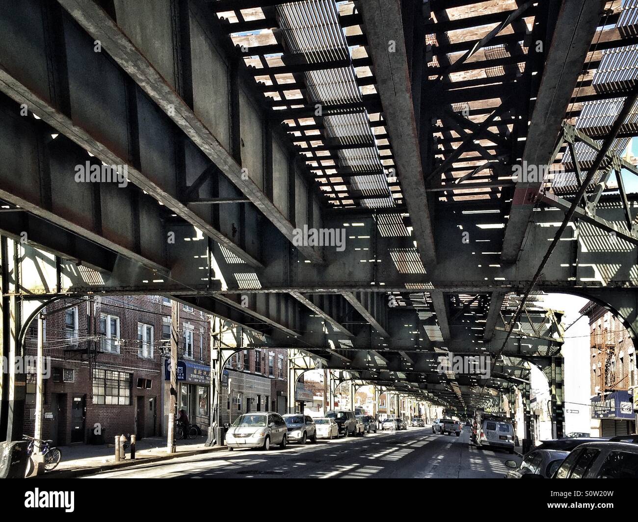 Unter der Hochbahn in Brooklyn, ny Stockfoto