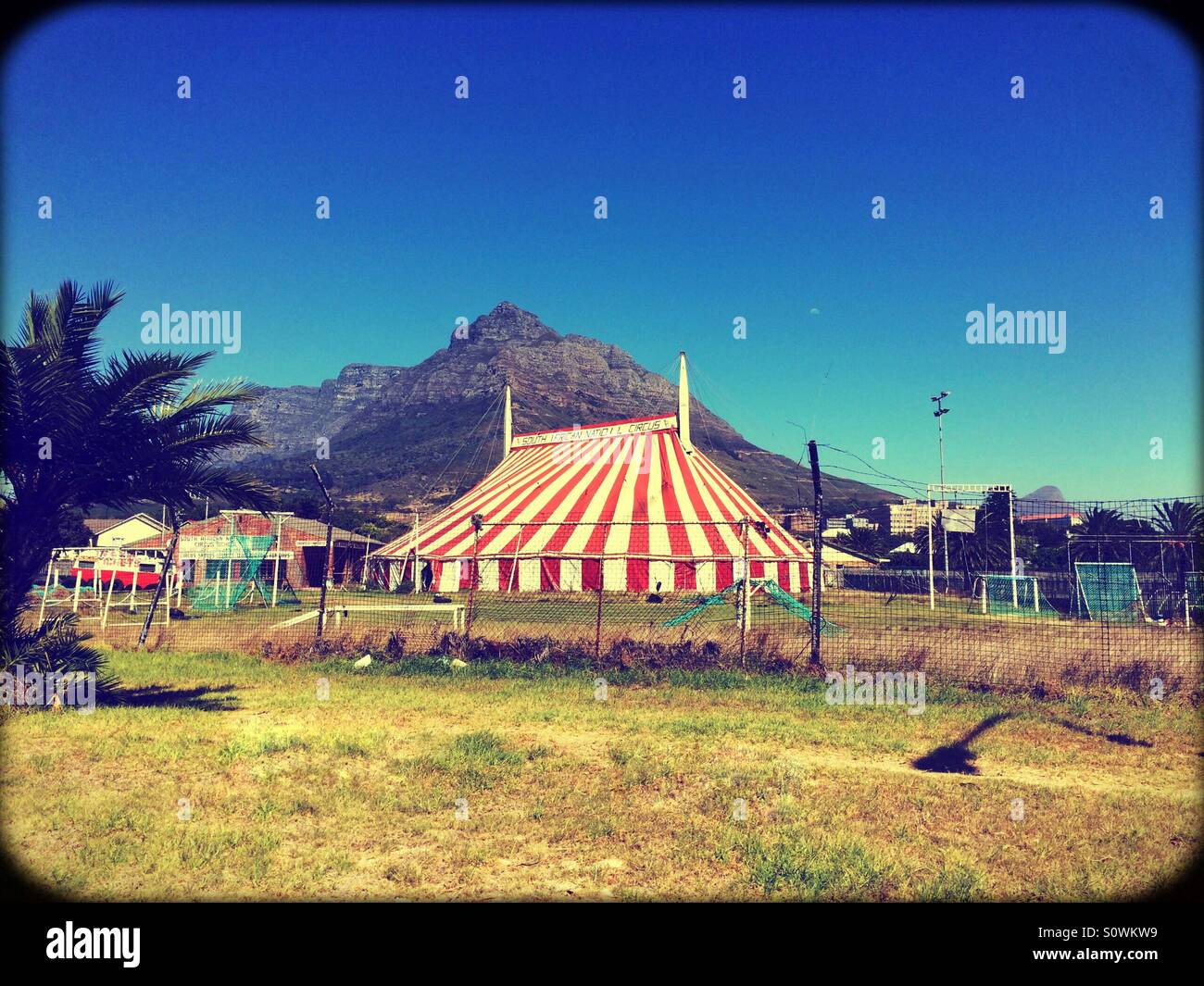 South African National Circus School, Cape Town, Südafrika. - Smartphone-aufgenommenes Stockfoto