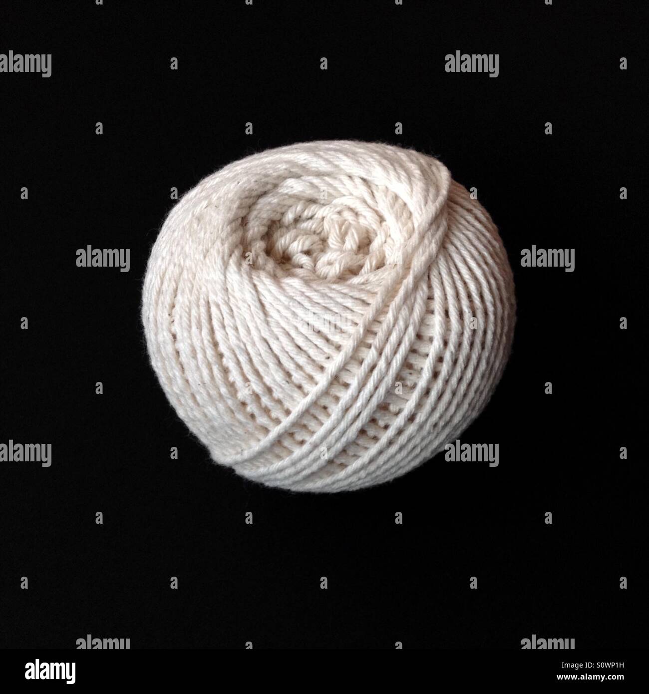 Ball der Zeichenfolge - Smartphone-aufgenommenes Stockfoto