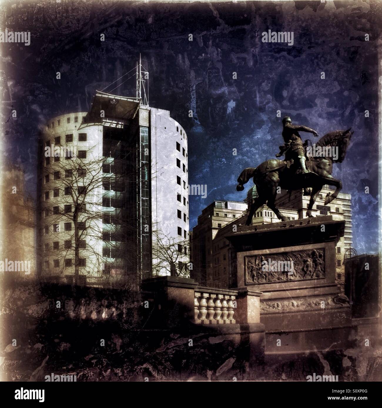 Der schwarze Prinz-Statue im City Square, Leeds, England. - Smartphone-aufgenommenes Stockfoto