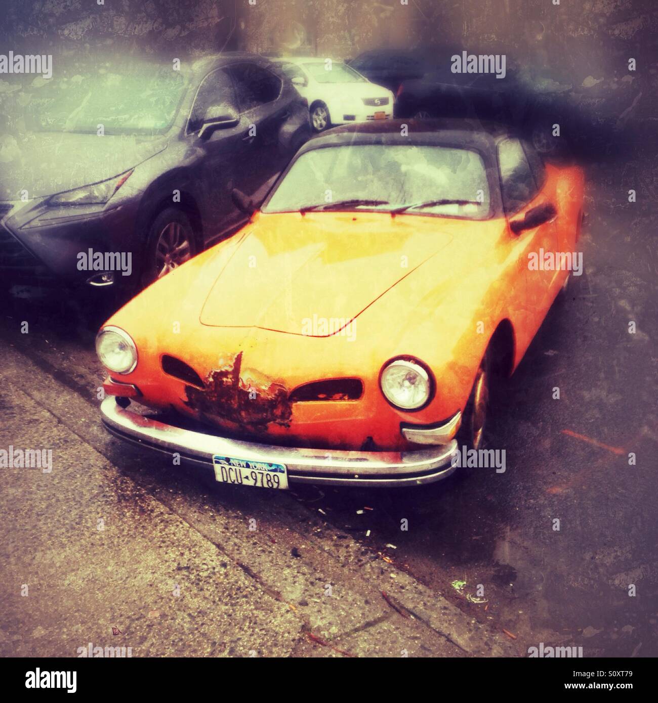 Volkswagen Karmann, Brooklyn, New York, Vereinigte Staaten von Amerika. - Smartphone-aufgenommenes Stockfoto