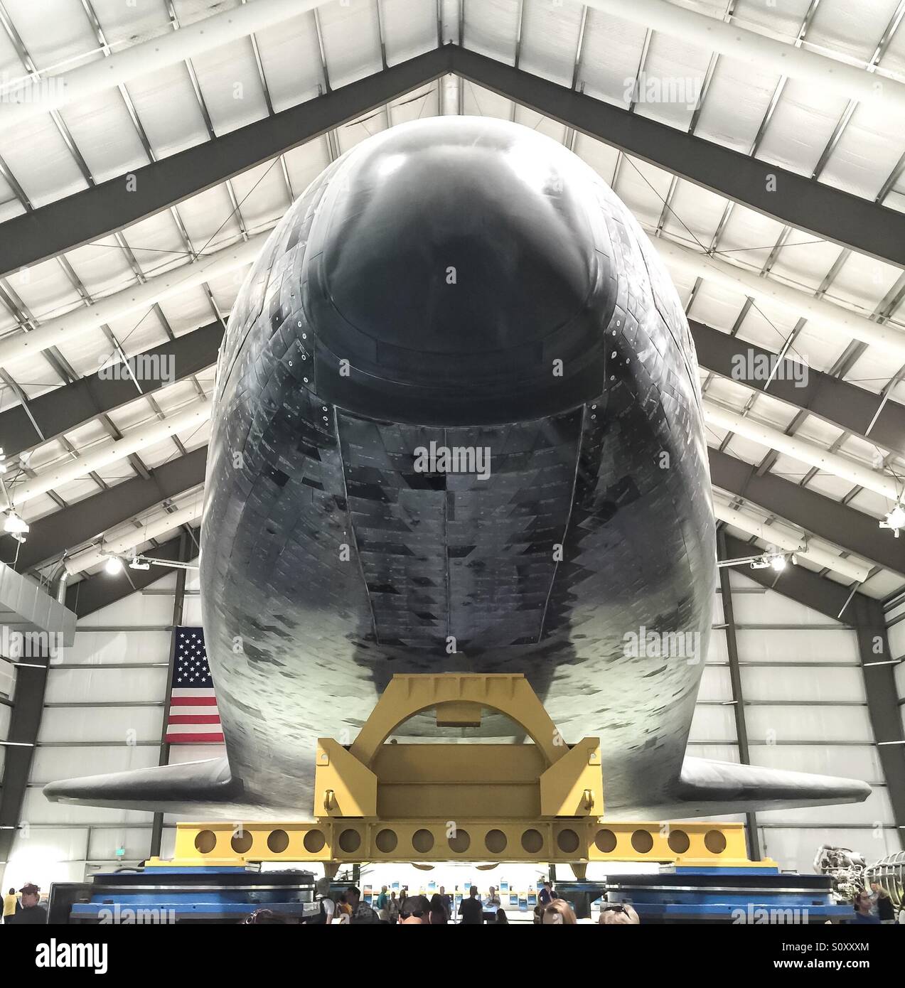 Space Shuttle Endeavour auf dem Display in der Samuel Oschin Air and Space Center an der California Science Center. Stockfoto