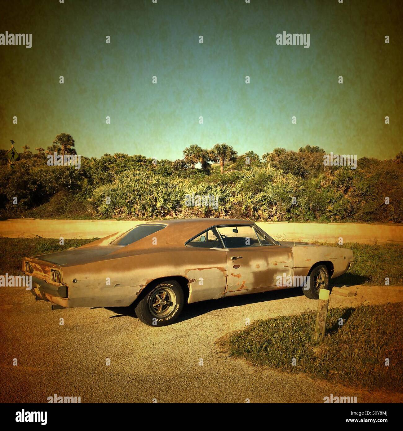 Oldtimer Dodge Charger Auto - Smartphone-aufgenommenes Stockfoto