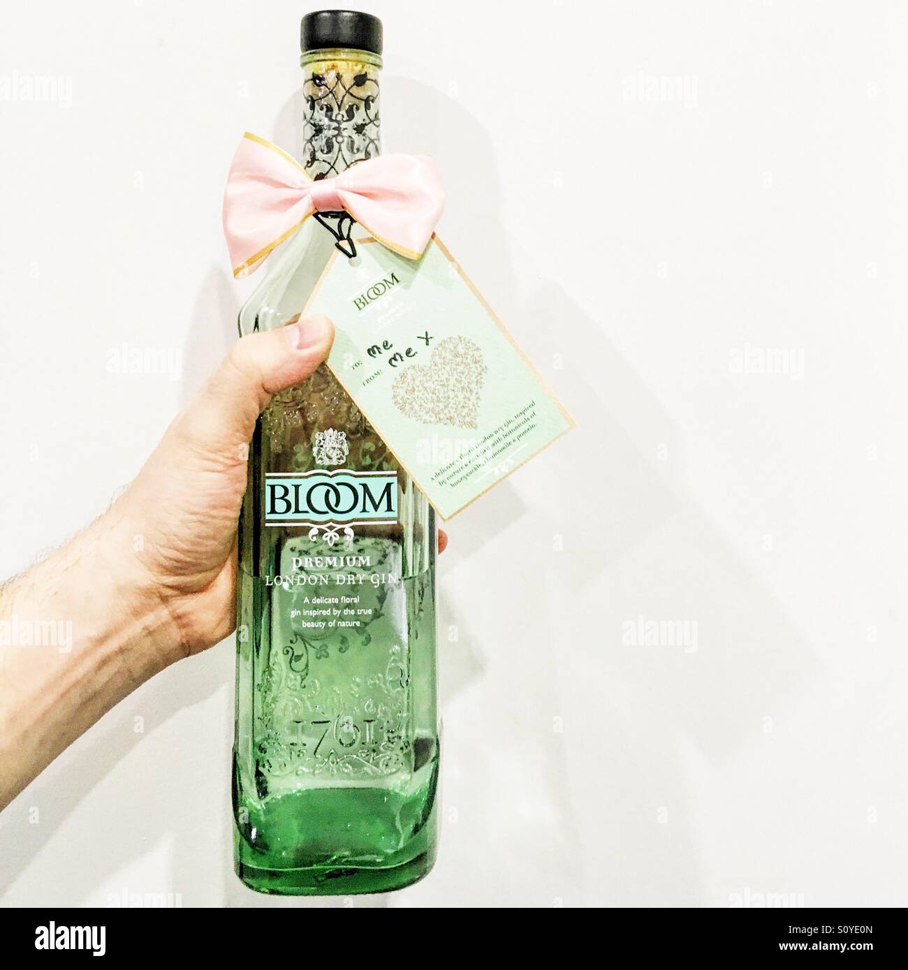Bloom Gin vorhanden Stockfoto