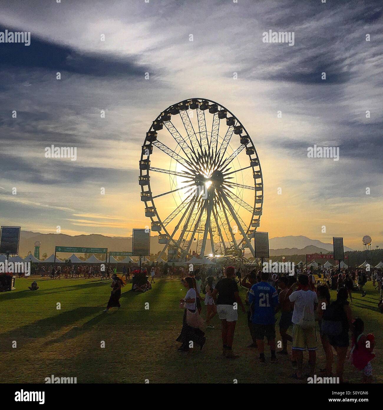 Coachella ferris wheel Fotos und Bildmaterial in hoher Auflösung Alamy