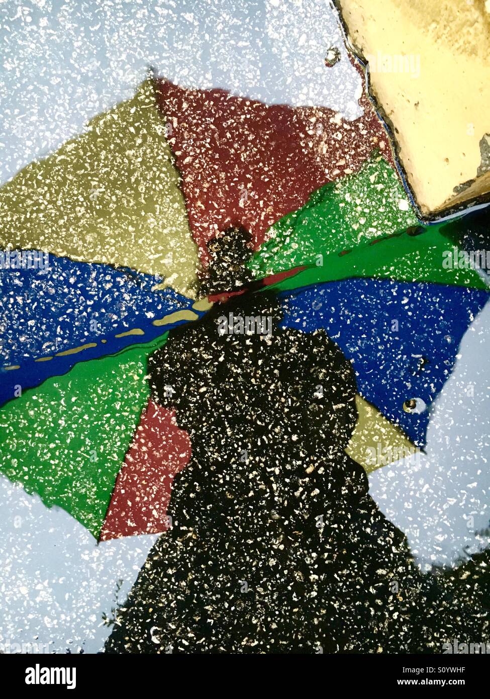 Regentag Regenschirm Reflexion Stockfoto
