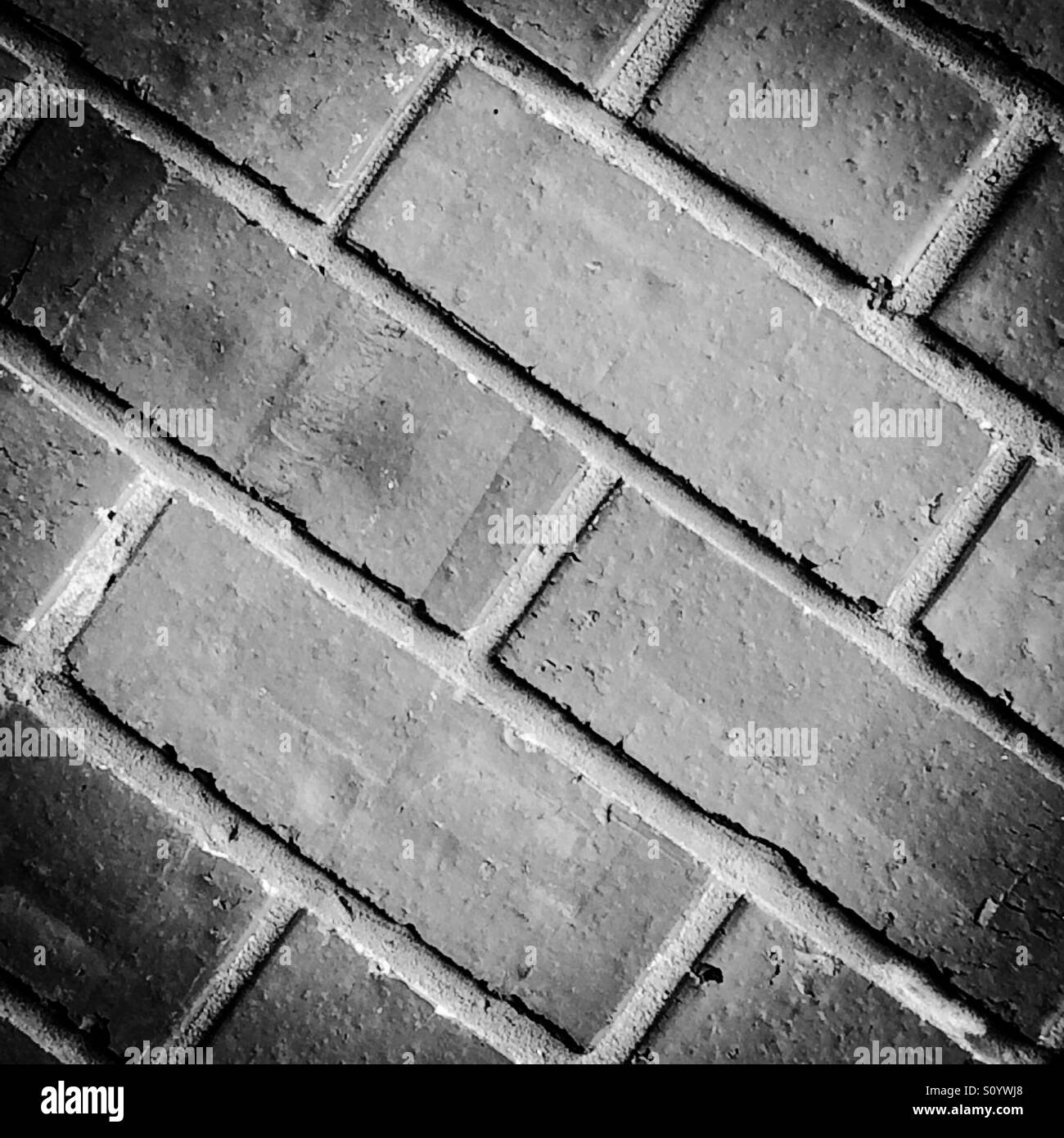 Schwarz / weiß Foto von einer Mauer eines Gebäudes - Smartphone-aufgenommenes Stockfoto