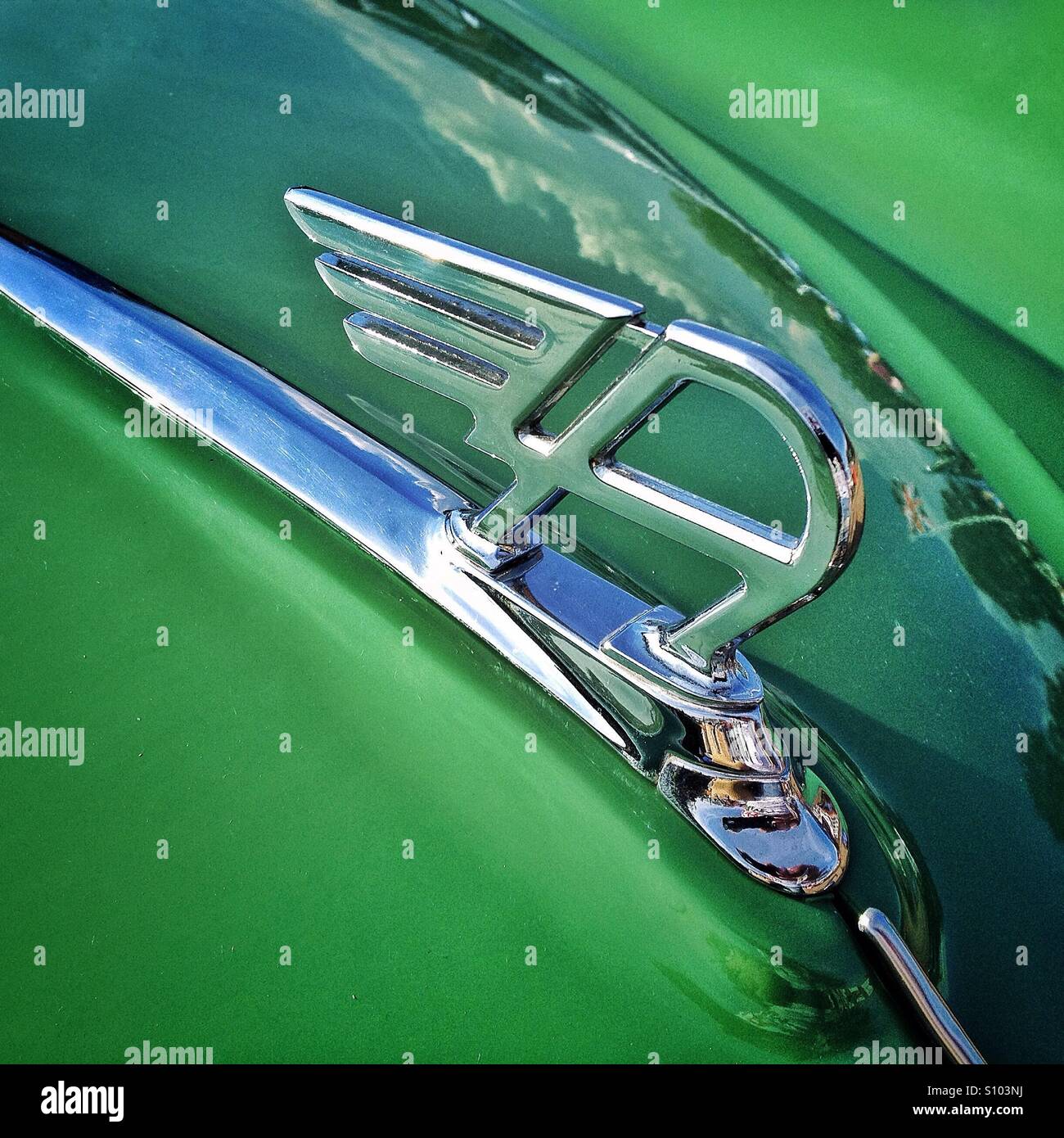 Austin Motorhaube Maskottchen - Smartphone-aufgenommenes Stockfoto