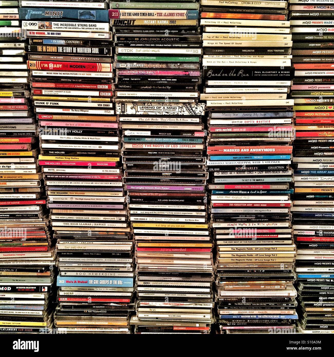 Eine große Sammlung von Musik-CDs Stockfoto