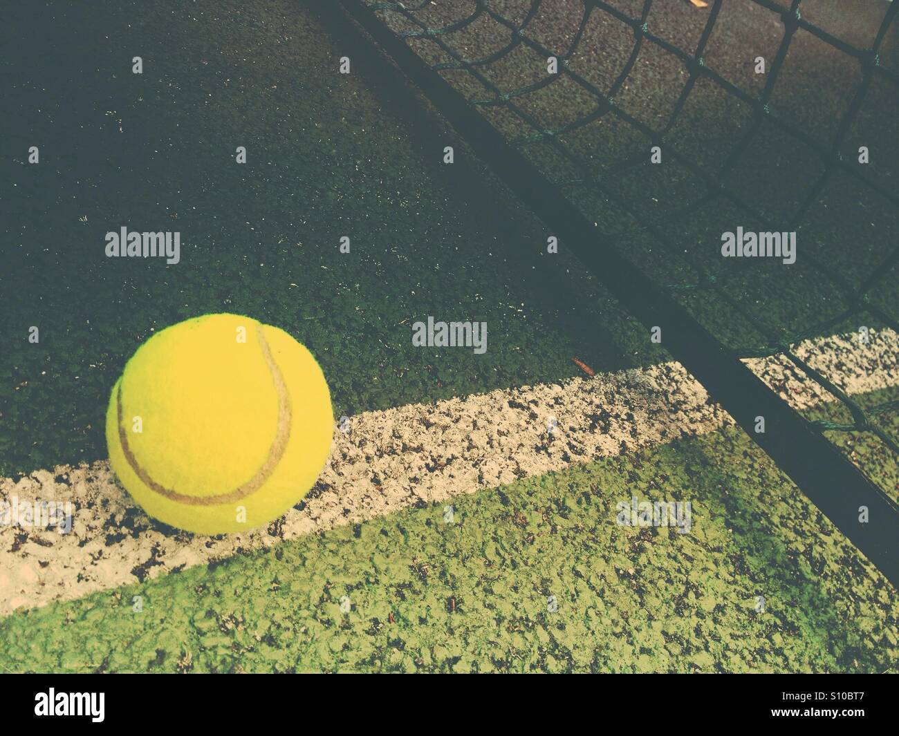 Tennisplatz - Smartphone-aufgenommenes Stockfoto