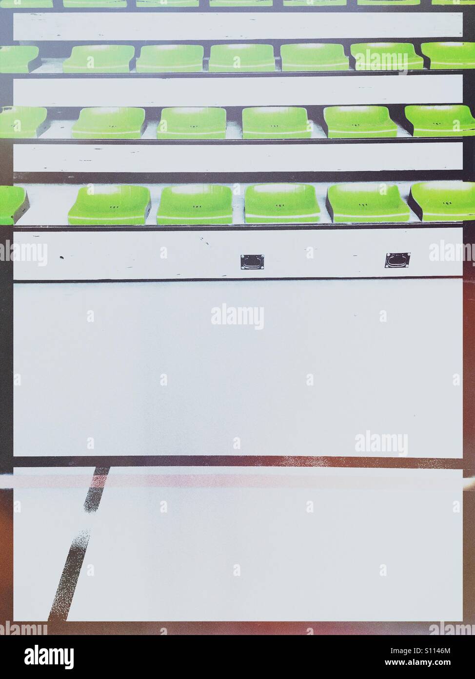 Indoor-Sport Bereich Tribüne - Smartphone-aufgenommenes Stockfoto