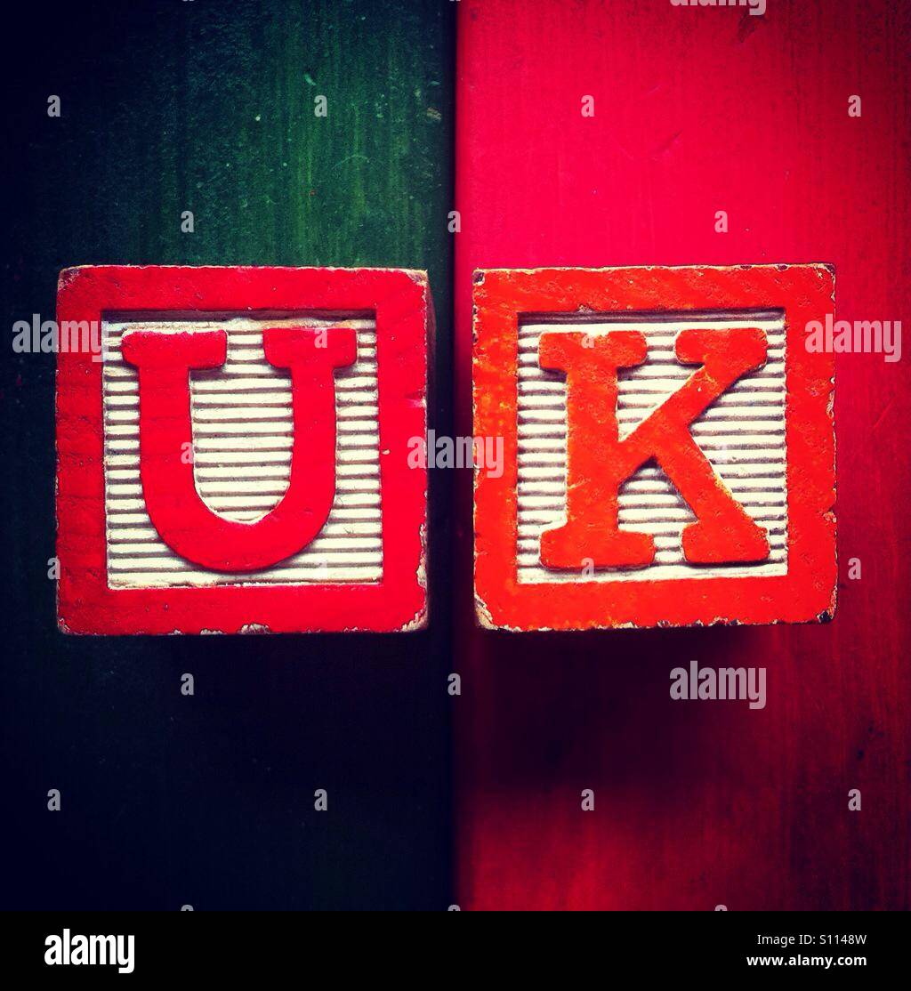 Akronym UK für Großbritannien getan mit Holz-Block-Buchstaben Stockfoto