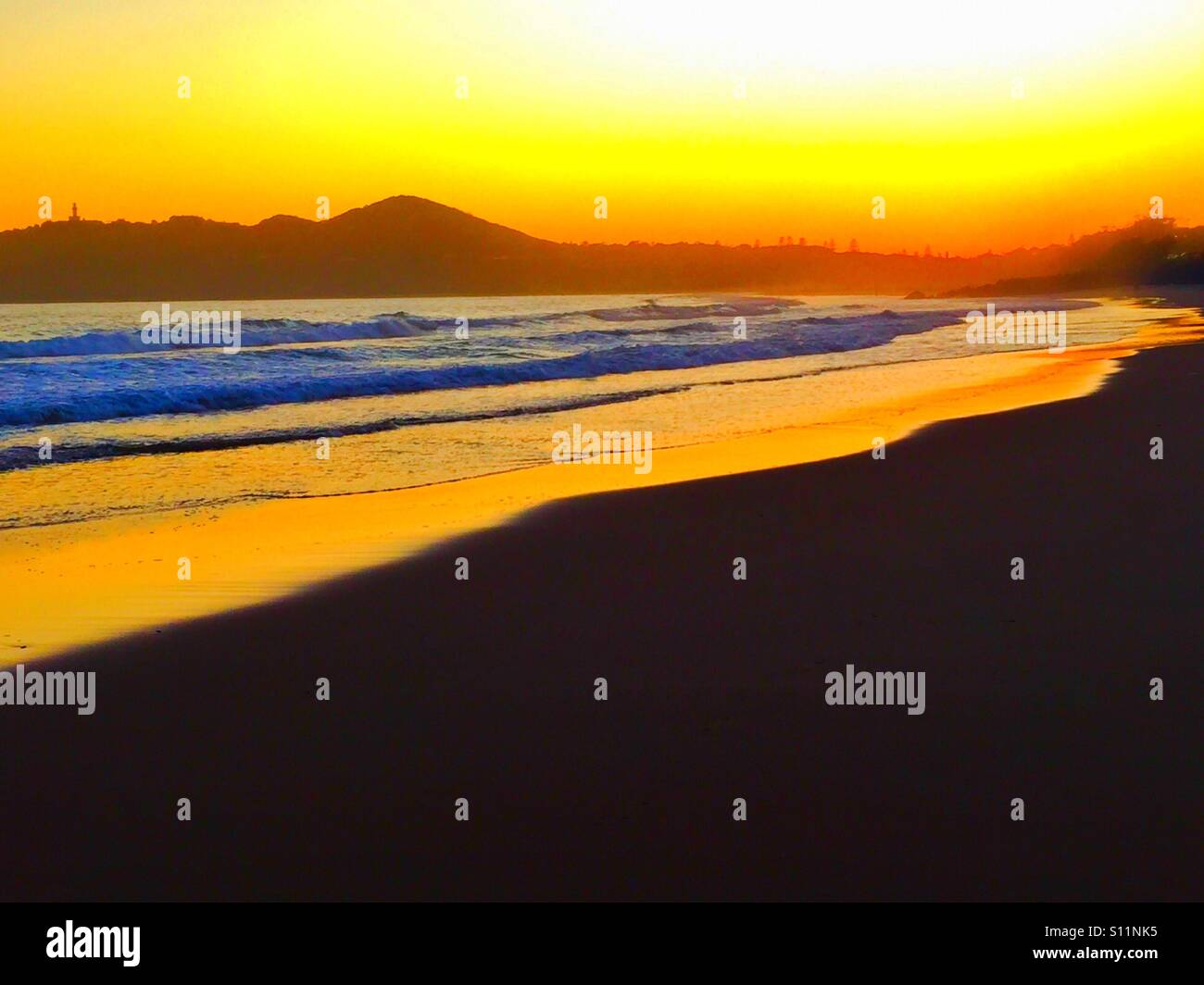 Sonnenaufgang am Meer - Smartphone-aufgenommenes Stockfoto