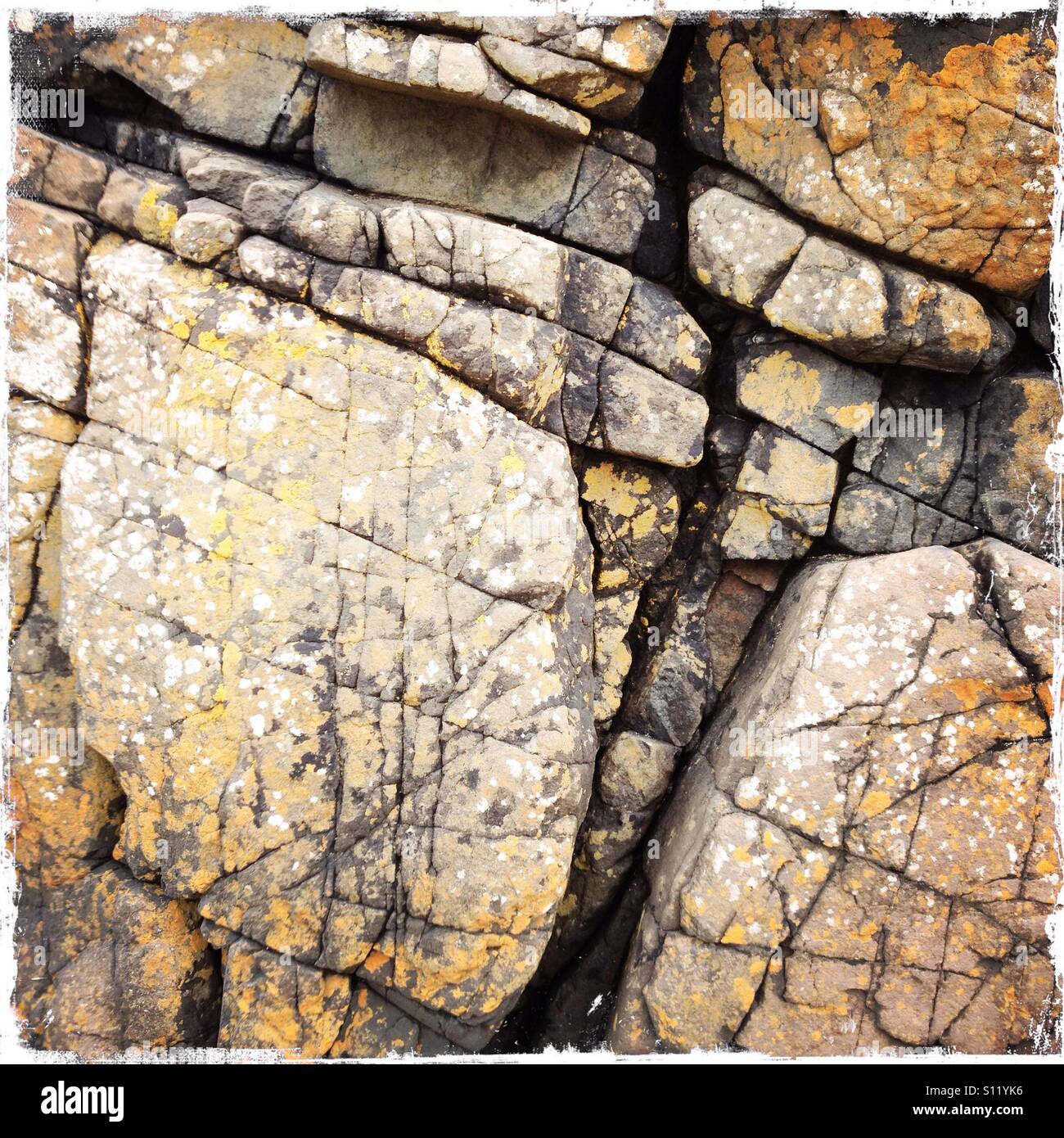 Risse und Spalten im Fels Stockfoto