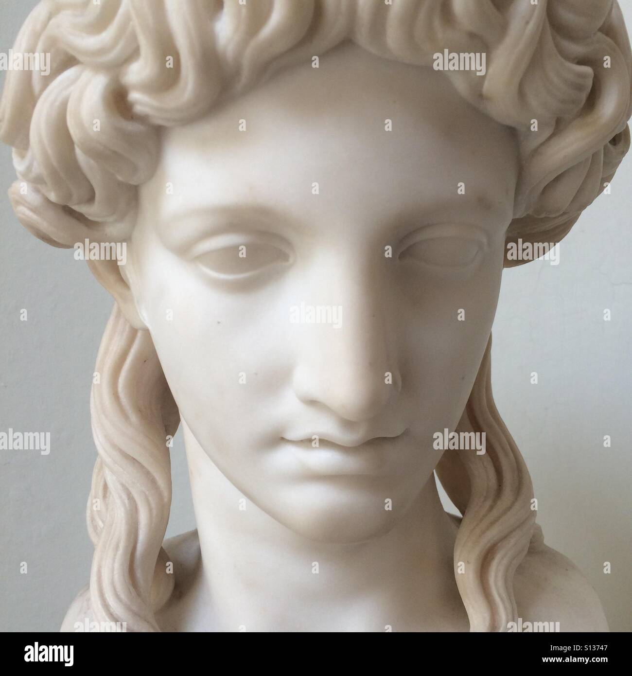 Statue Schuss in den Kopf Stockfotografie Alamy