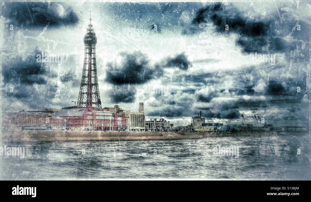 Windiger Tag auf Blackpool promenade Stockfoto