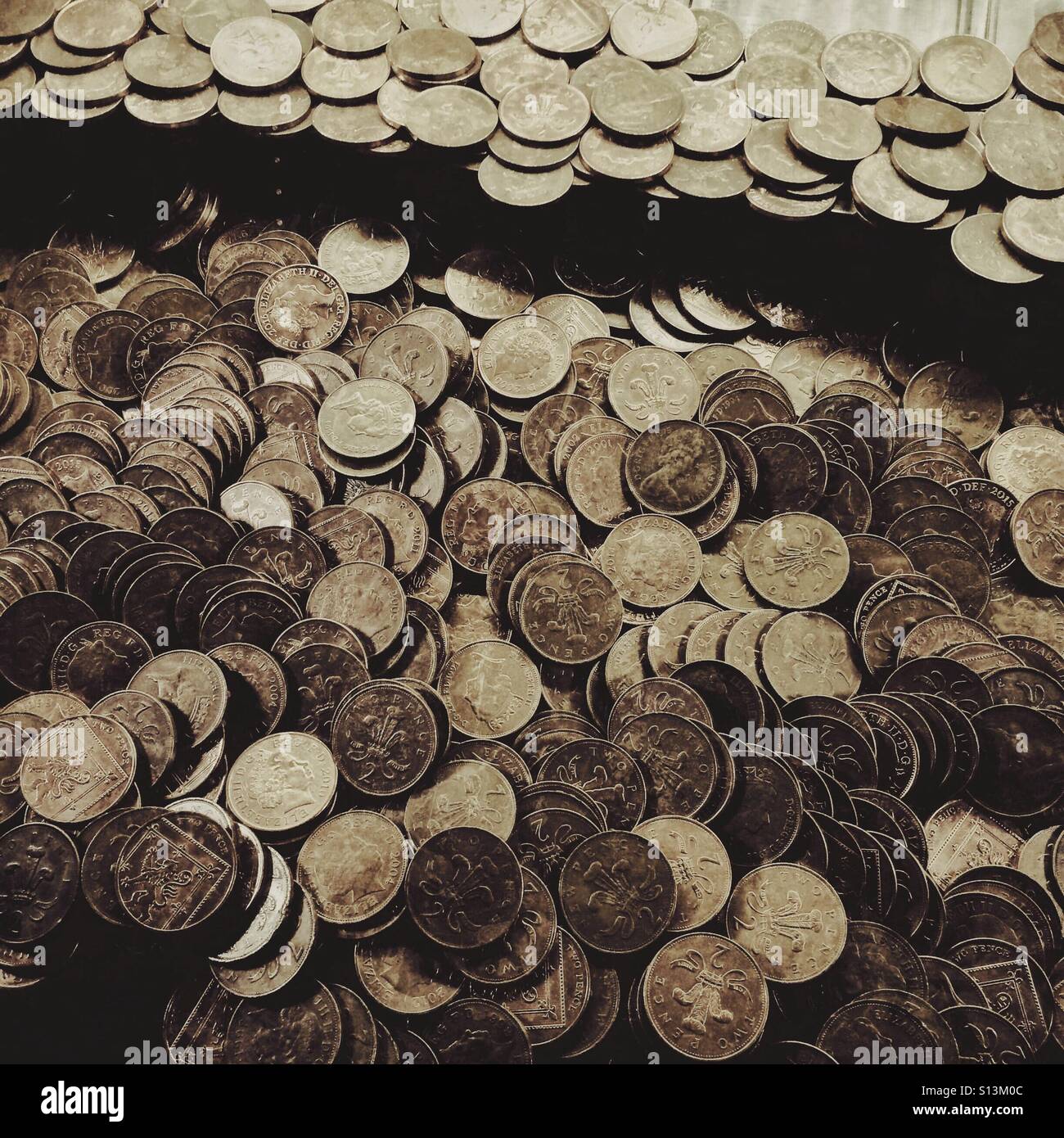 Penny Pusher verliebt sich in eine Spielhalle - Smartphone-aufgenommenes Stockfoto