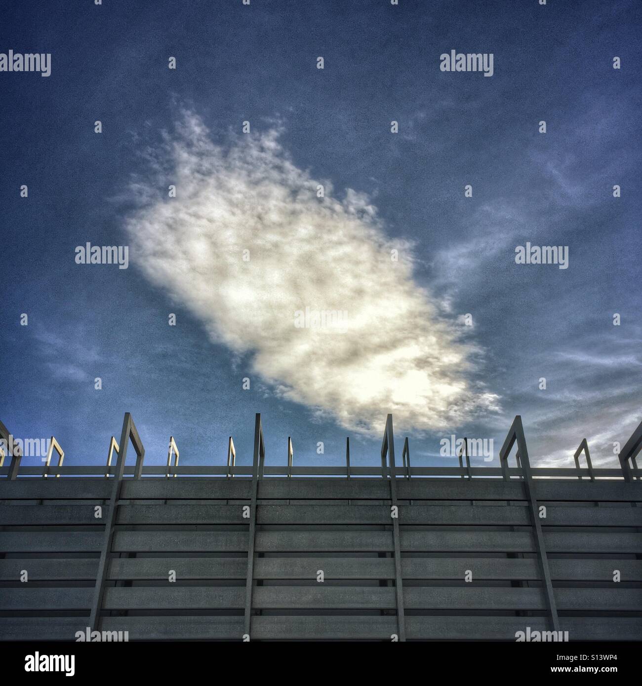 Einsame Wolke Stockfoto