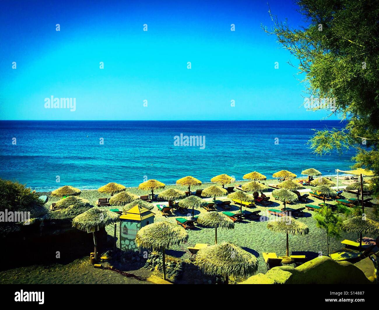 Eros-Strand auf der griechischen Insel Santorin. Stockfoto