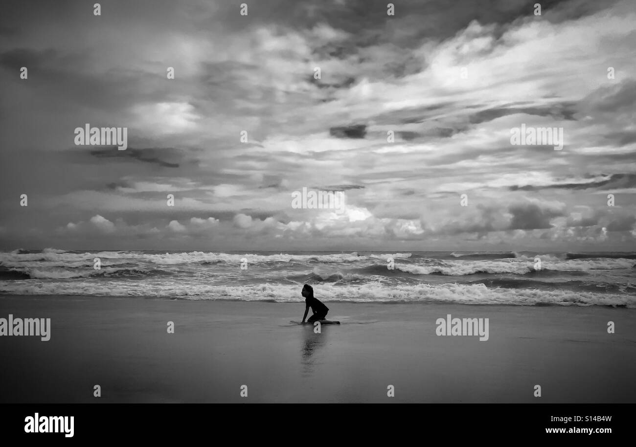 Bewölkten Tag am Strand Stockfoto