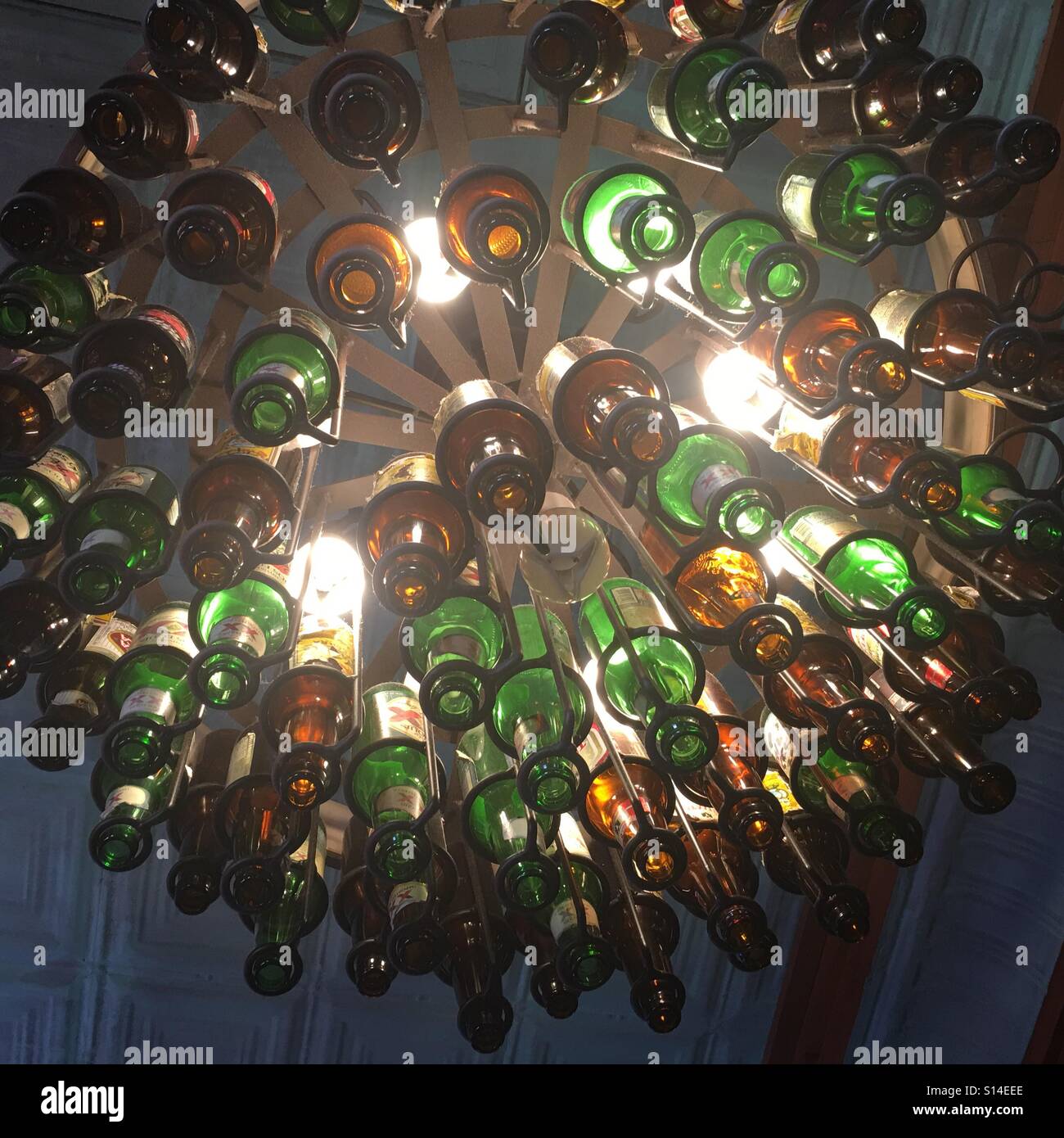 Bier Flasche Kronleuchter Stockfoto Bild 310500470 Alamy