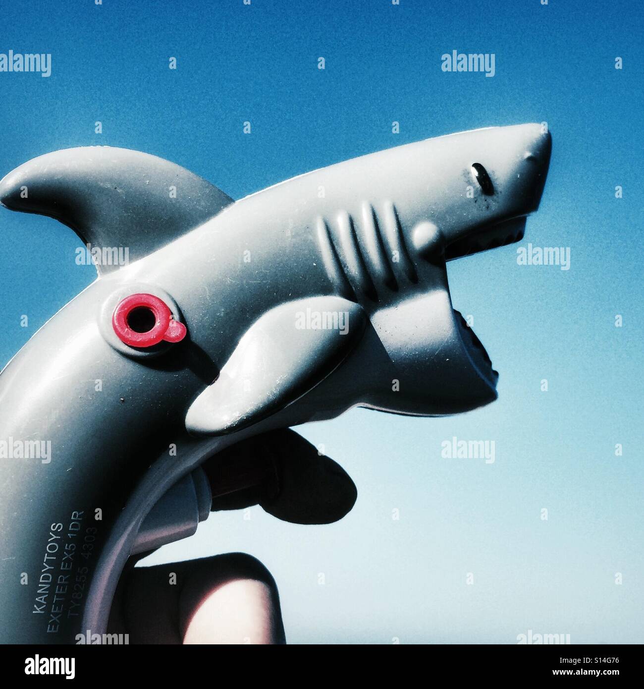 Ein Hai Wasser Pistole Spielzeug Stockfoto