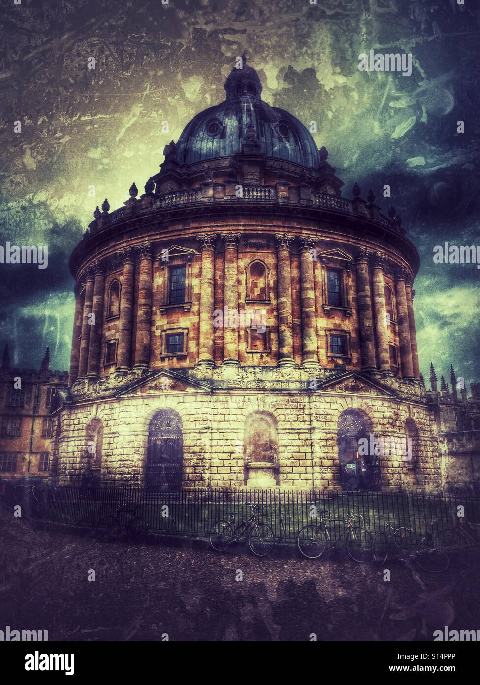 Die Radcliffe Camera, nun ein Lesesaal für die Bodleian Library, University of Oxford, England. Entworfen von James Gibbs und 1737-1749 gebaut. Stockfoto