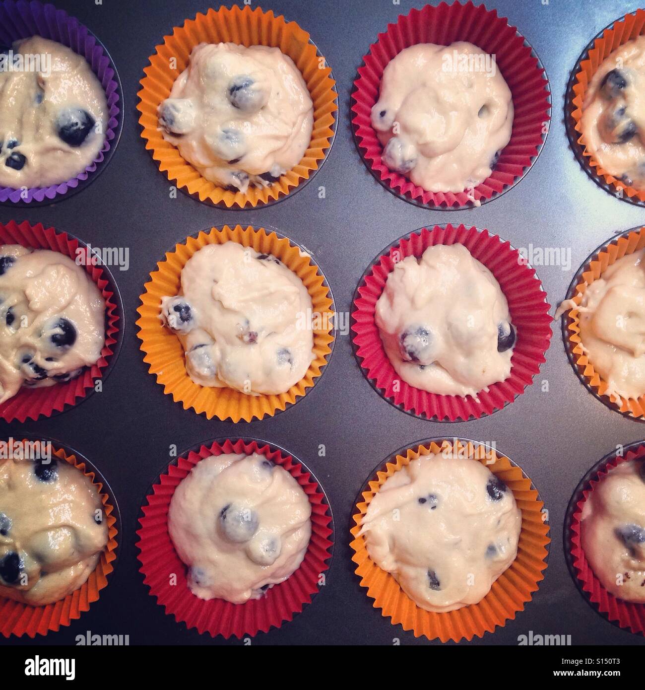 Blueberry Muffin Kuchen Mischung - Smartphone-aufgenommenes Stockfoto
