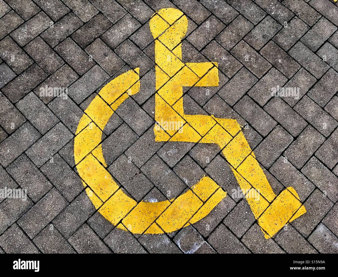 Rollstuhl-Symbol auf den Boden gemalt Stockfoto