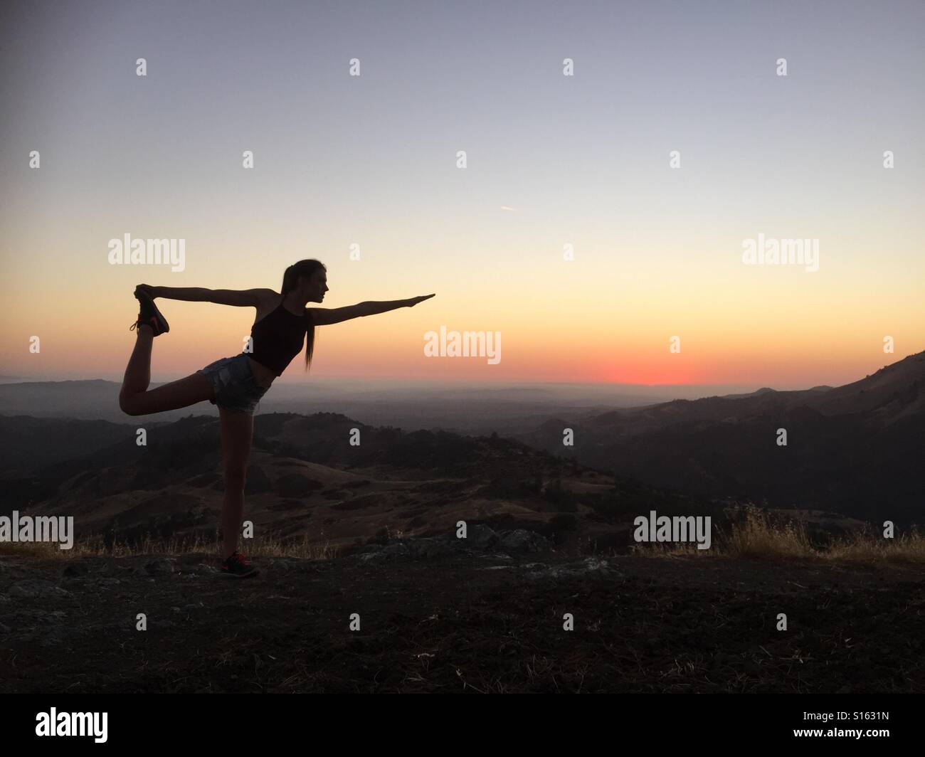 Berg yoga Stockfoto