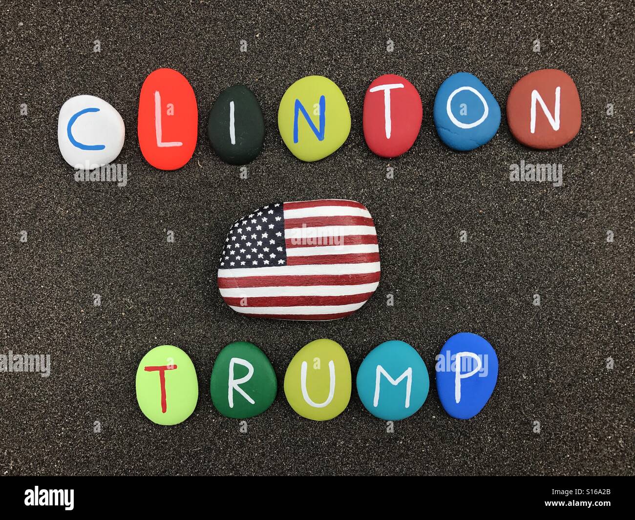 Clinton oder Trump, Presidential Wahltag 2016 - Smartphone-aufgenommenes Stockfoto