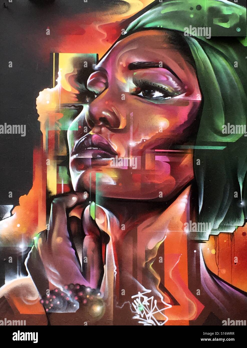 Frau Street Art in Hoxton Square London - Smartphone-aufgenommenes Stockfoto