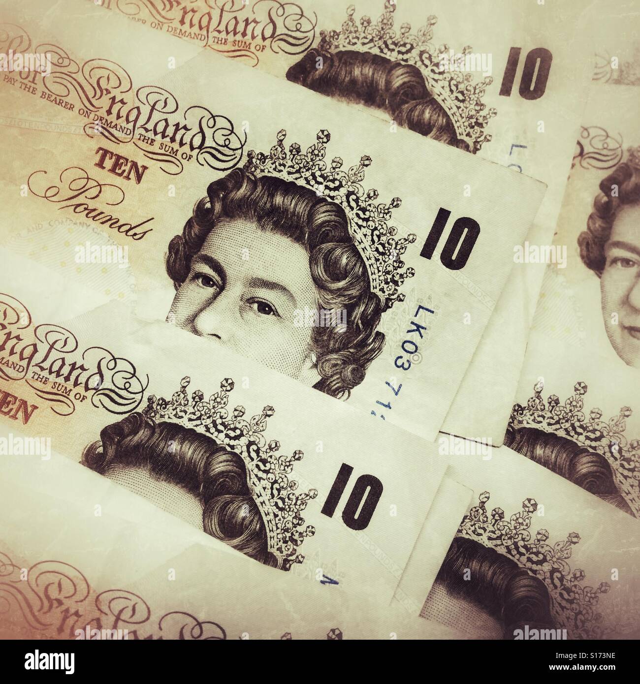 Zehn Pfund-Noten - Smartphone-aufgenommenes Stockfoto