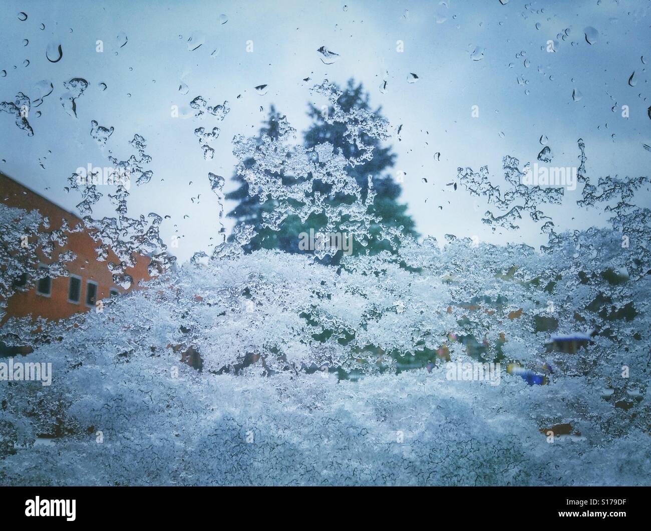 Gefrorene Fenster - Smartphone-aufgenommenes Stockfoto