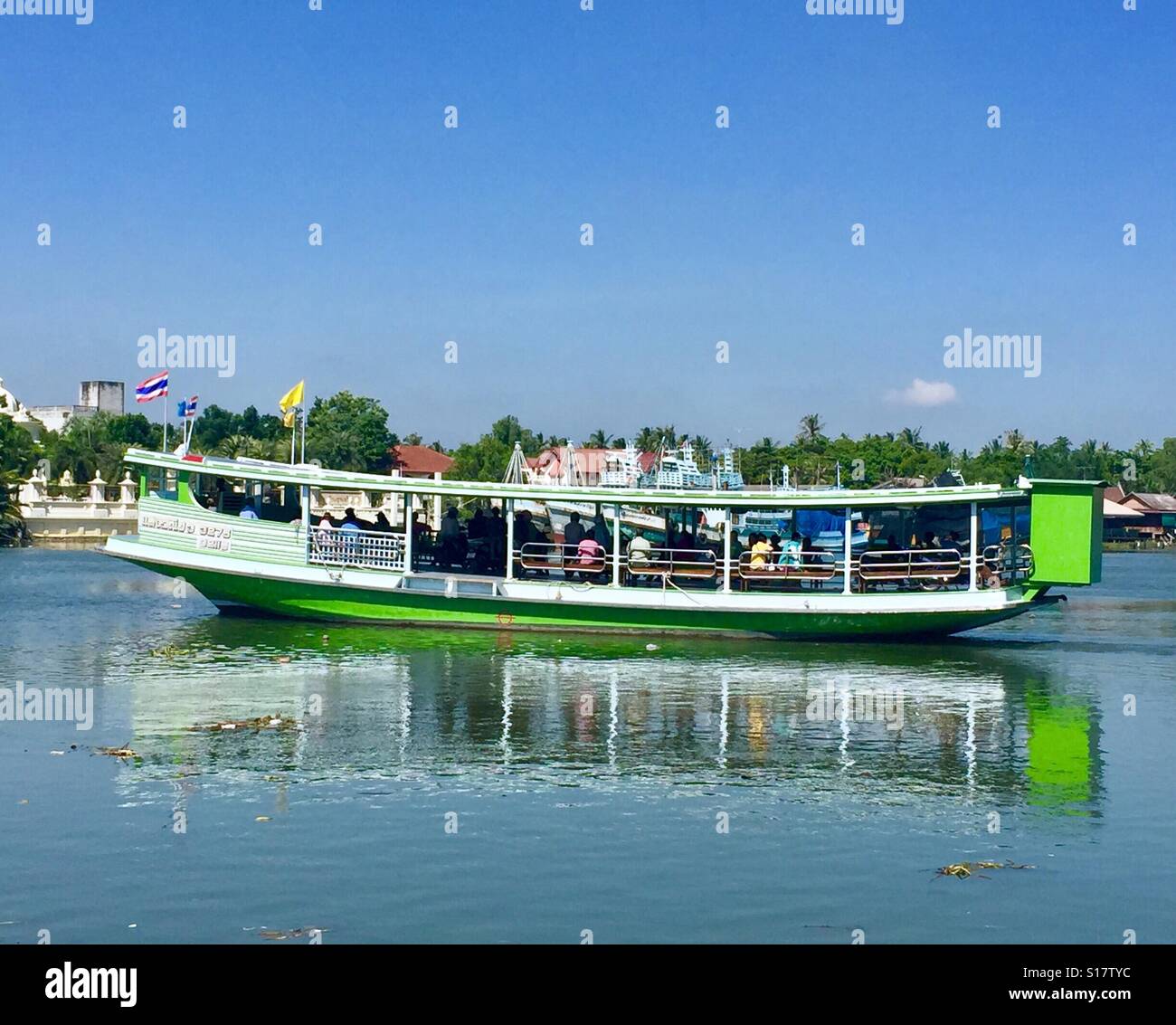 Boot, Überführung Passagiere über Maekhlong Fluss, Amphawa, Provinz Samut Songkhram Stockfoto