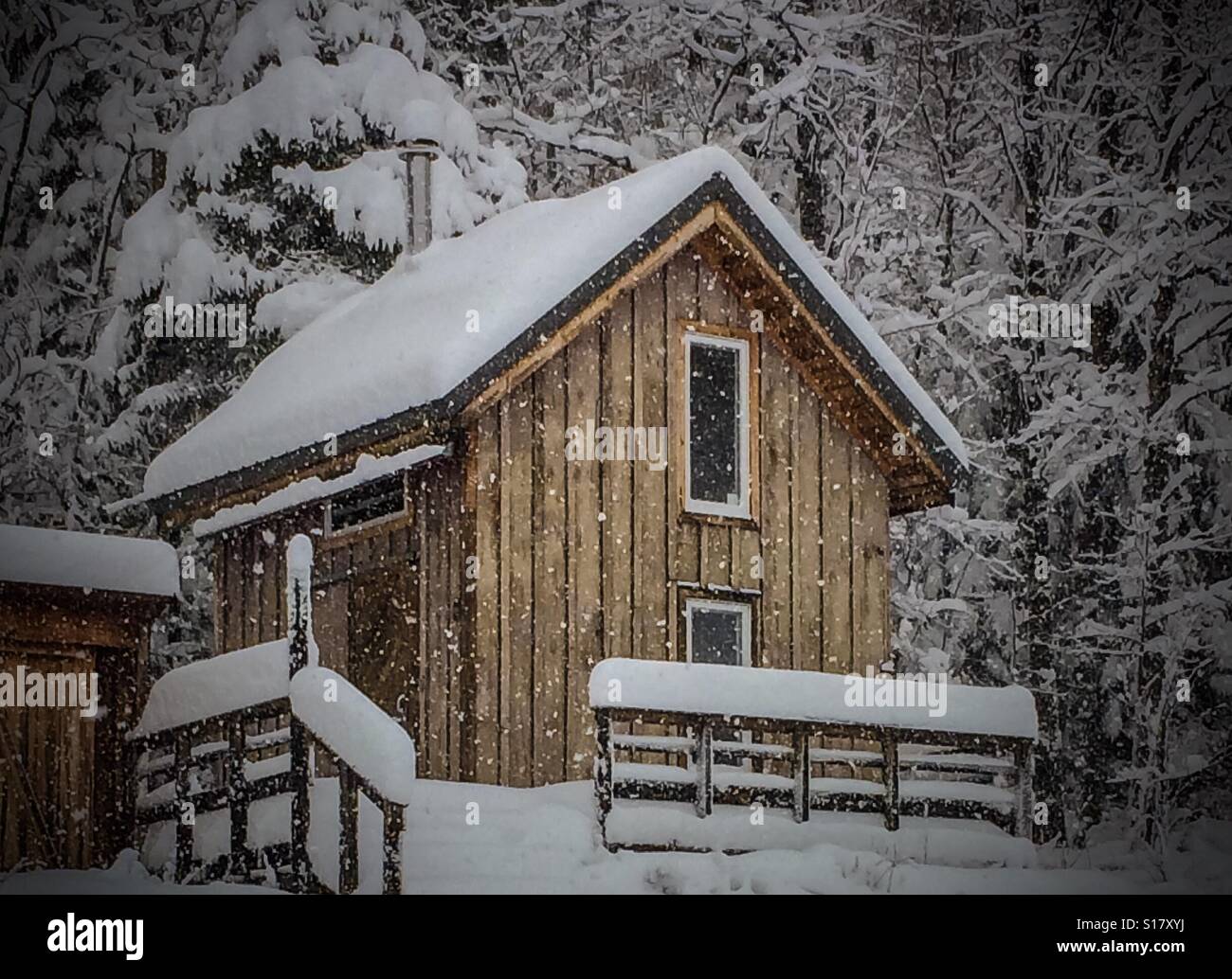 Erste Schnee des Jahres bin ich Stockholm, Maine, 1. Dezember 2016. - Smartphone-aufgenommenes Stockfoto