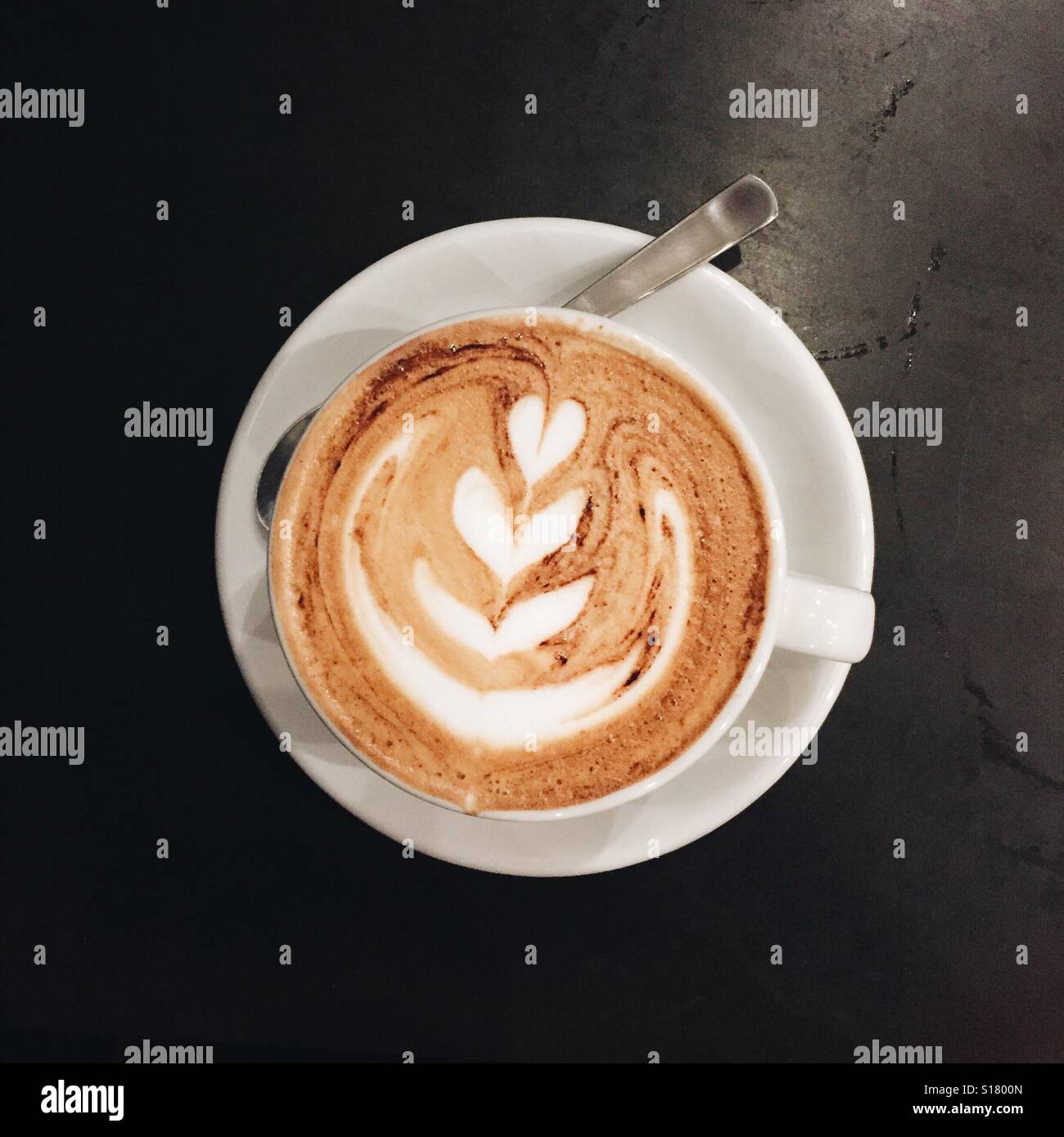 Kaffee - Smartphone-aufgenommenes Stockfoto
