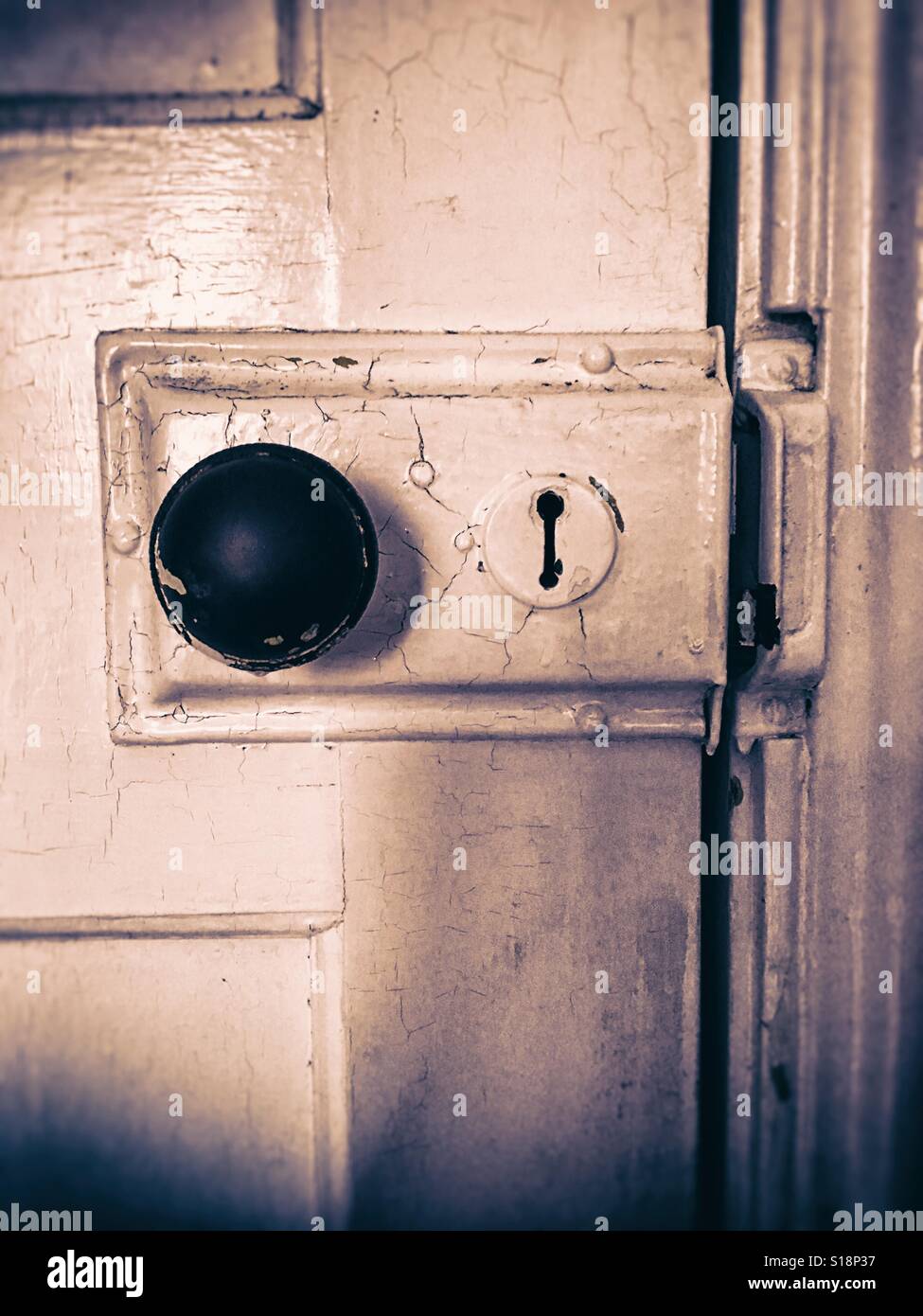 Vintage Tür und Schloss Stockfoto