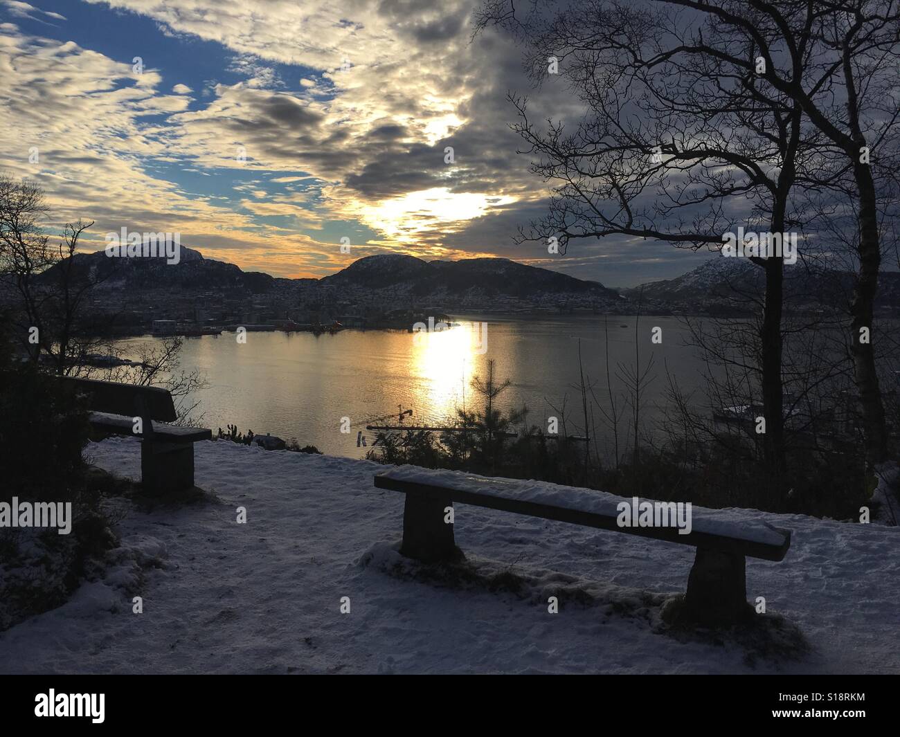 Sonnenuntergang über Byfjord, Bergen, Norwegen Stockfoto