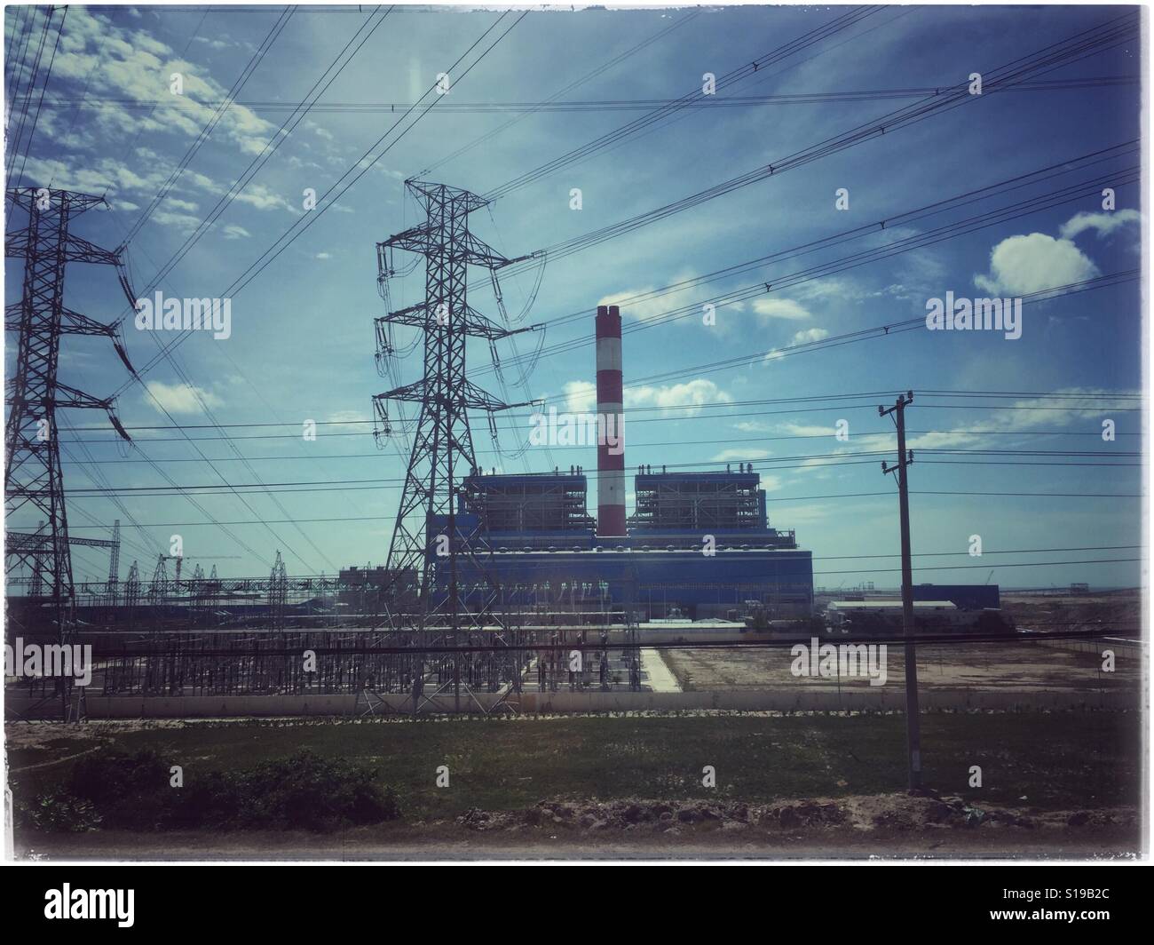 Industrielandschaft. - Smartphone-aufgenommenes Stockfoto