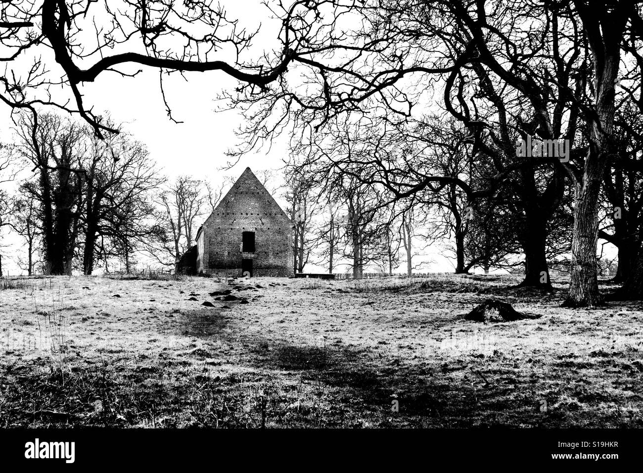 Haunted House Black And White Stockfotos & Haunted House Black And