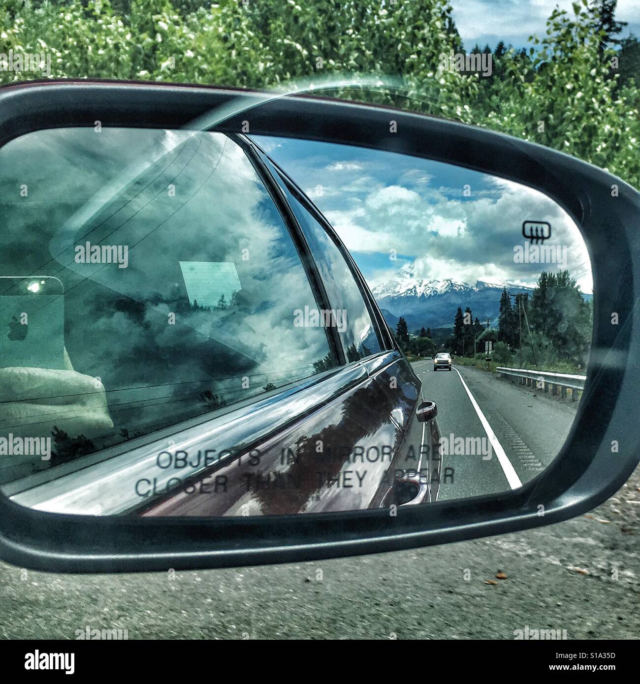 Rückspiegel-Berg - Smartphone-aufgenommenes Stockfoto