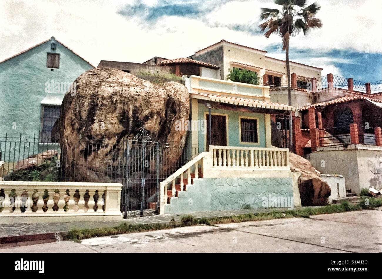 Haus von den Felsen Stockfoto