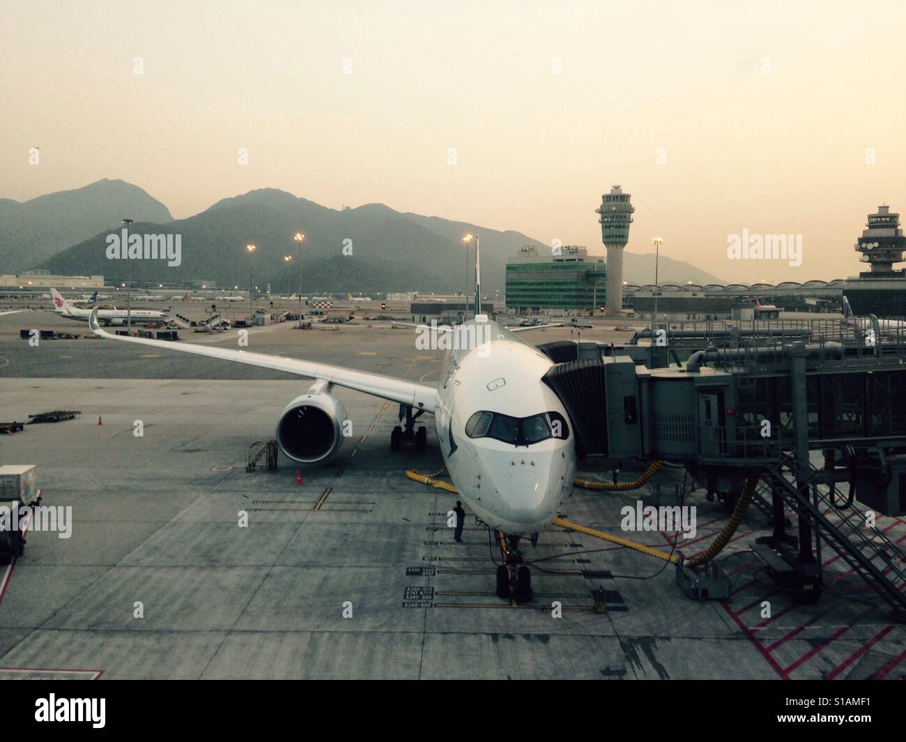 Cathay Pacific A350 auf Stand am Flughafen Hongkong Stockfoto