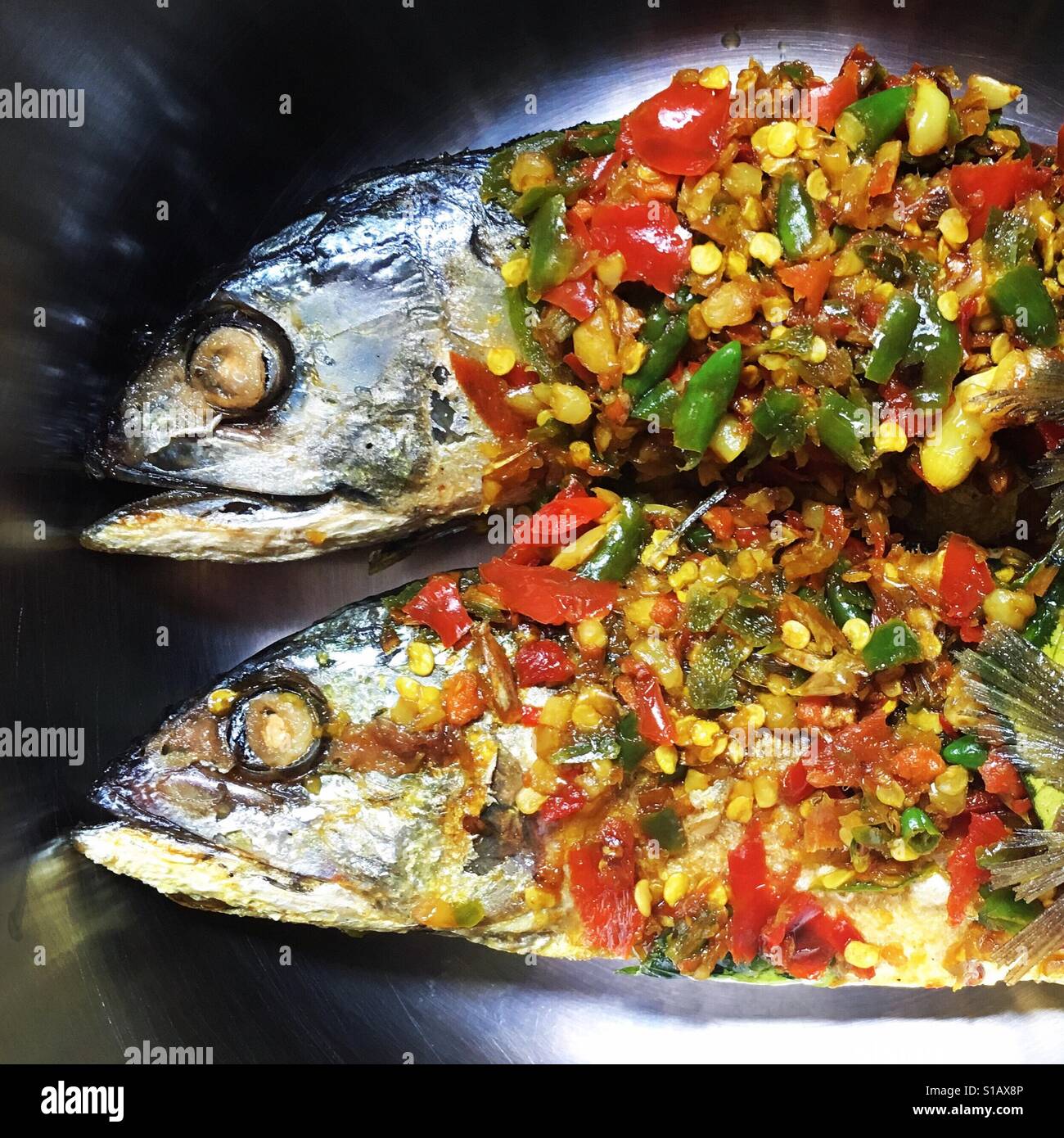 Thai Thunfisch obenauf mit würzigen süßen Chili Dip, leckere Thai-Küche Stockfoto