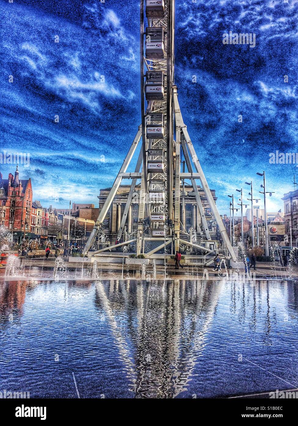 Riesenrad, Old Market Square, Nottingham, Nottinghamshire, East Midlands, England - Smartphone-aufgenommenes Stockfoto