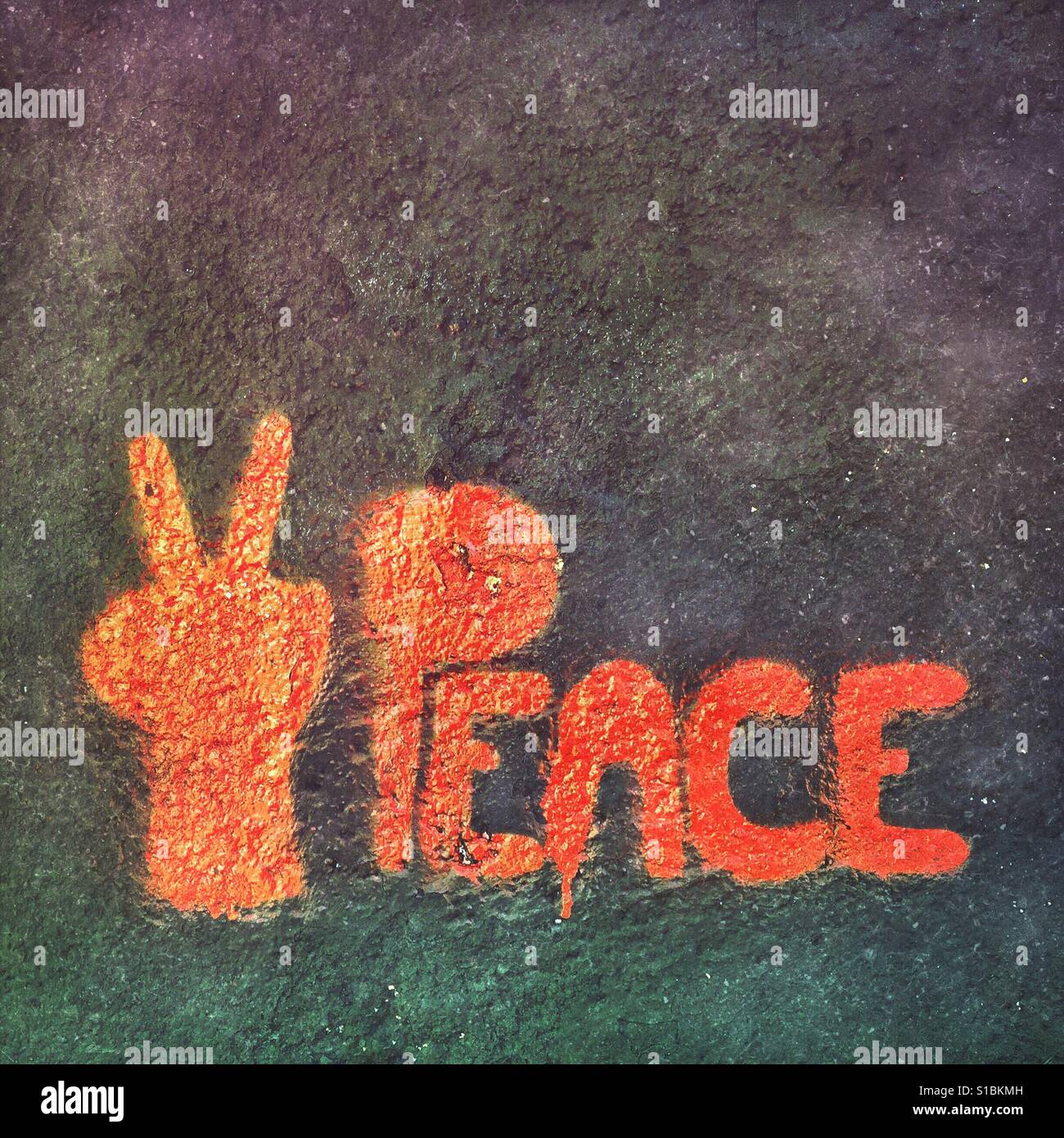 Frieden-graffiti - Smartphone-aufgenommenes Stockfoto