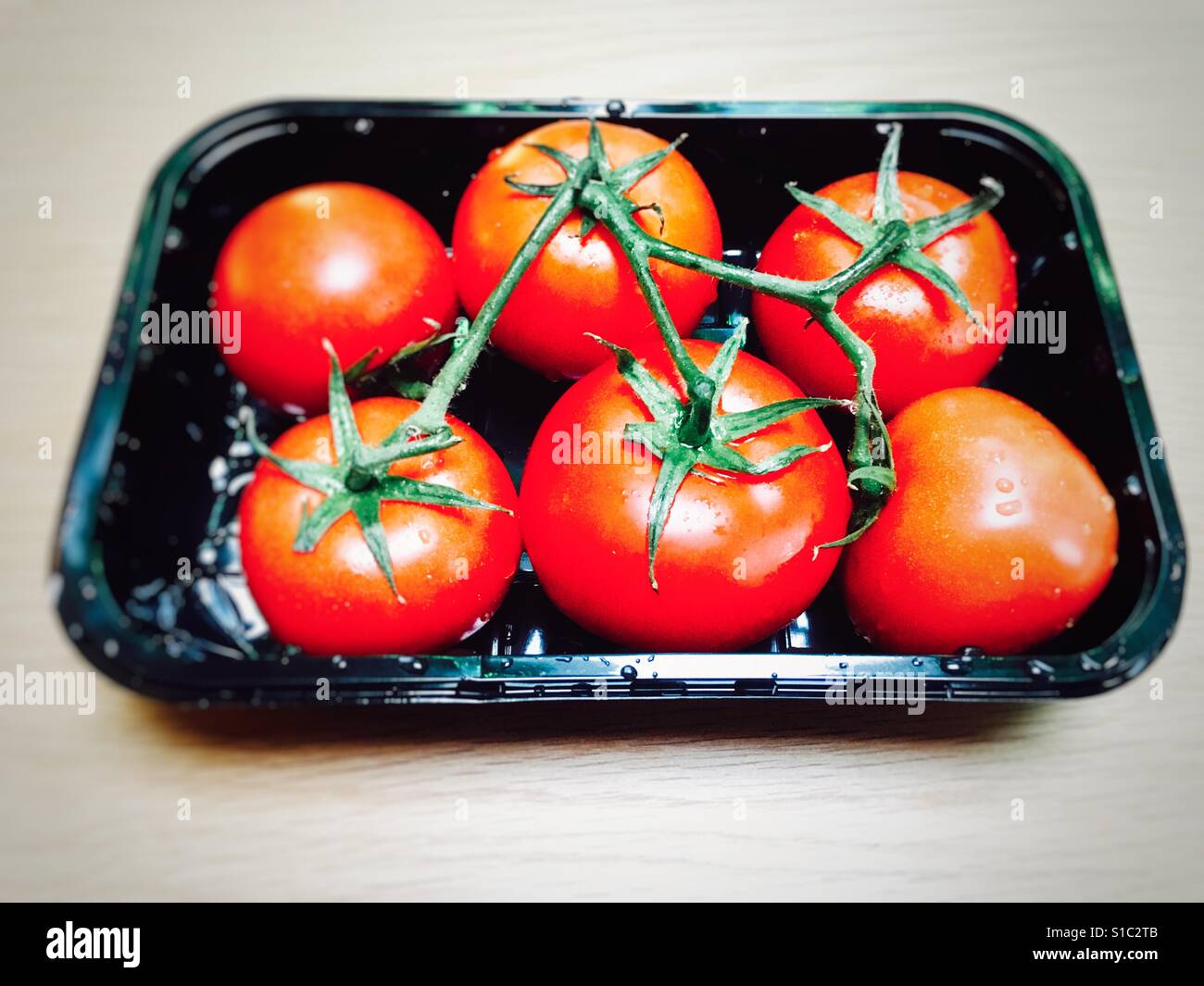 Rebe reife Tomaten aus Italien - Smartphone-aufgenommenes Stockfoto
